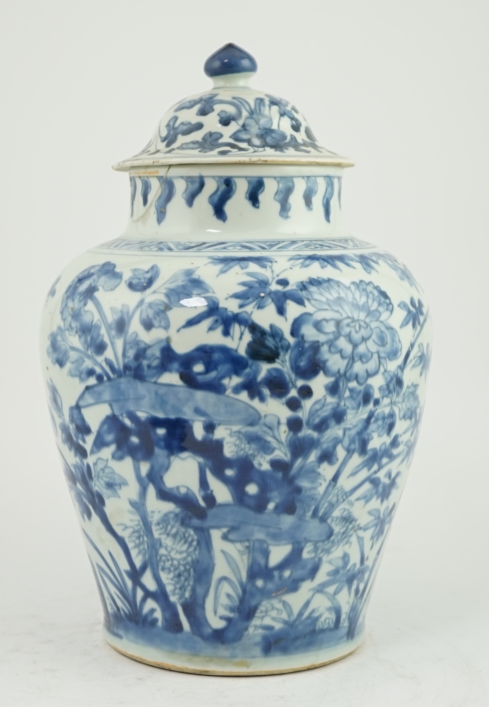 A Chinese blue and white ovoid vase and associated cover, Transitional, Shunzhi period (1644-1661)